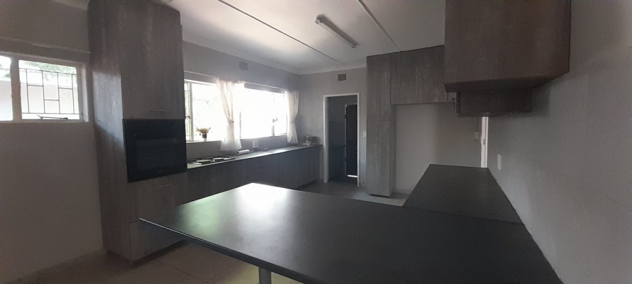 To Let 3 Bedroom Property for Rent in Flamwood North West